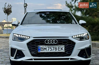 Седан Audi A4 2022 в 