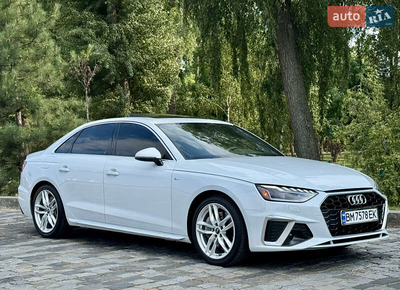 Седан Audi A4 2022 в Киеве