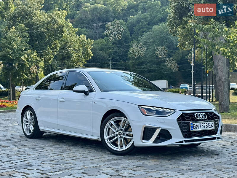Седан Audi A4 2022 в Киеве