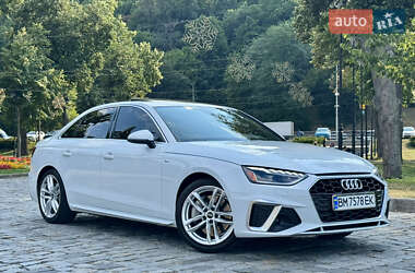 Седан Audi A4 2022 в 