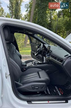 Седан Audi A4 2022 в 
