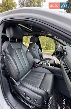 Седан Audi A4 2022 в 