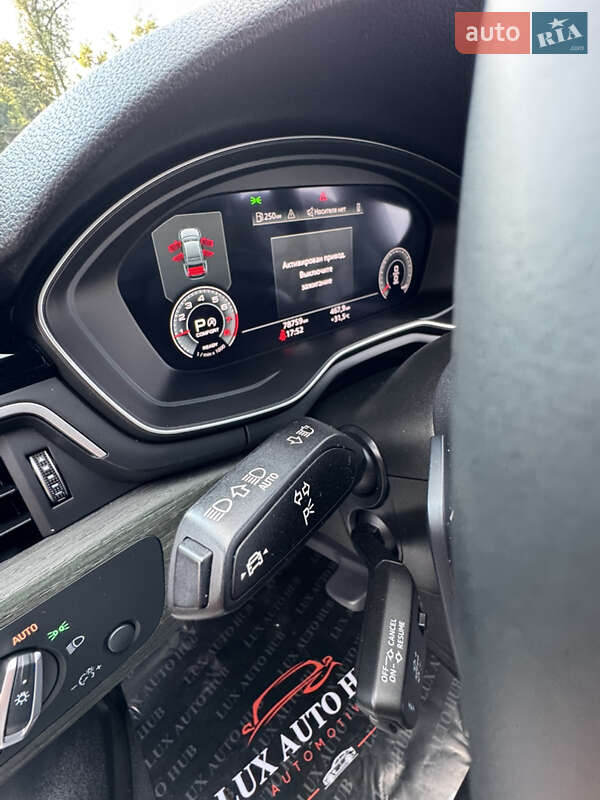 Седан Audi A4 2022 в Киеве