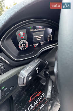 Седан Audi A4 2022 в 