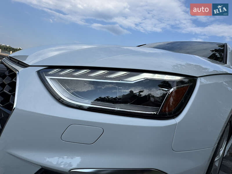 Седан Audi A4 2022 в Киеве