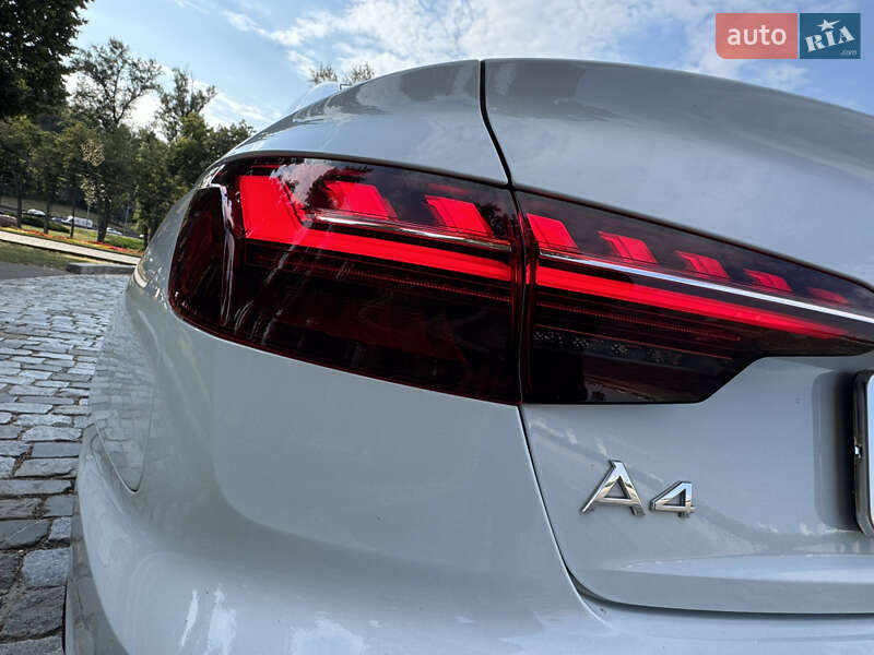Седан Audi A4 2022 в Киеве