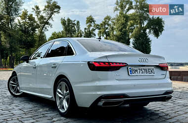 Седан Audi A4 2022 в 