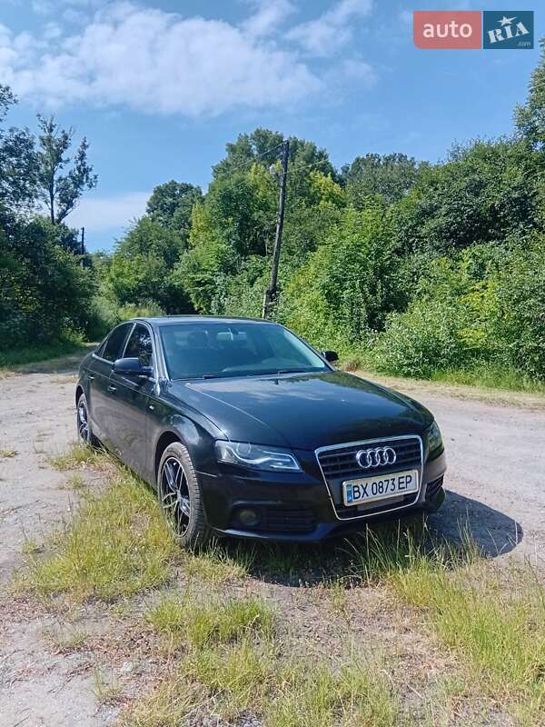 Седан Audi A4 2010 в 