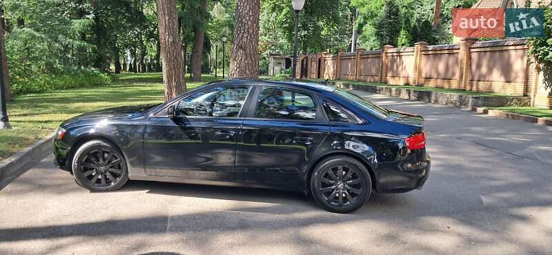 Седан Audi A4 2013 в Чернигове
