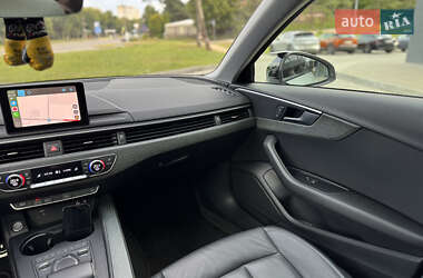 Седан Audi A4 2019 в 