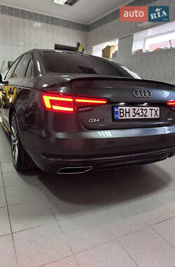Седан Audi A4 2019 в 