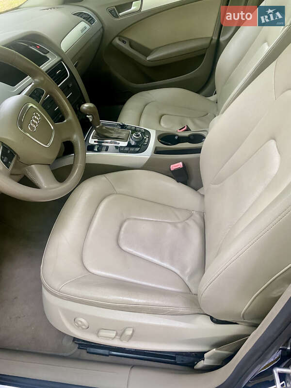 Седан Audi A4 2010 в Києві