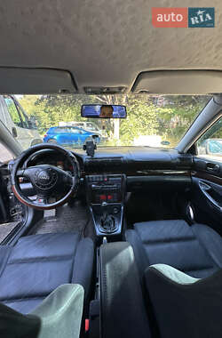 Седан Audi A4 1995 в 