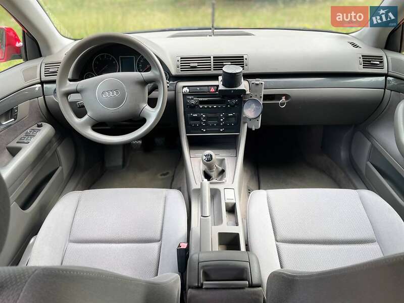 Универсал Audi A4 2002 в Киеве