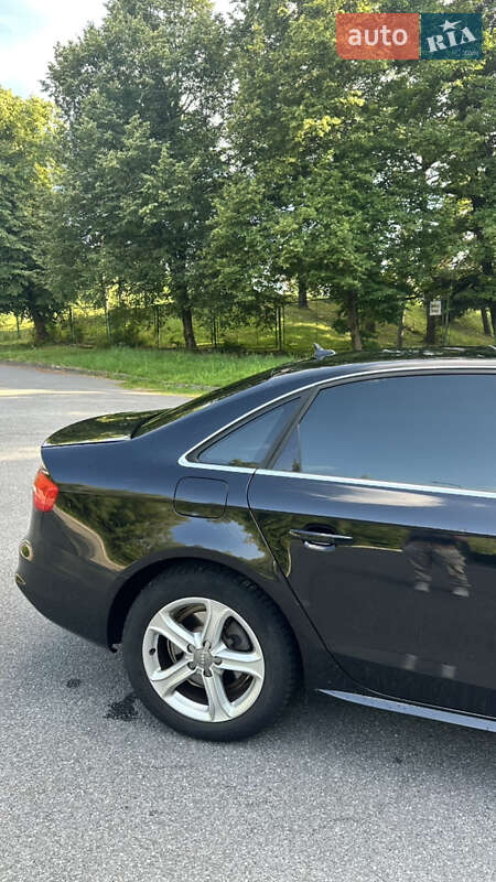Седан Audi A4 2013 в Трускавці
