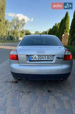 Седан Audi A4 2001 в 