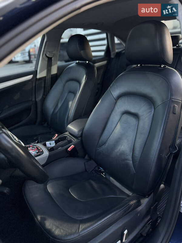 Седан Audi A4 2014 в Киеве