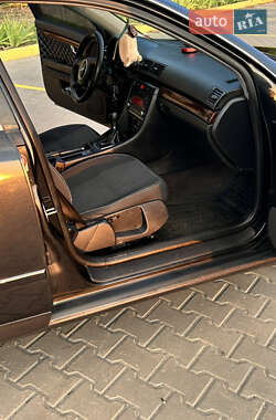Седан Audi A4 2001 в 