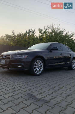 Седан Audi A4 2012 в 