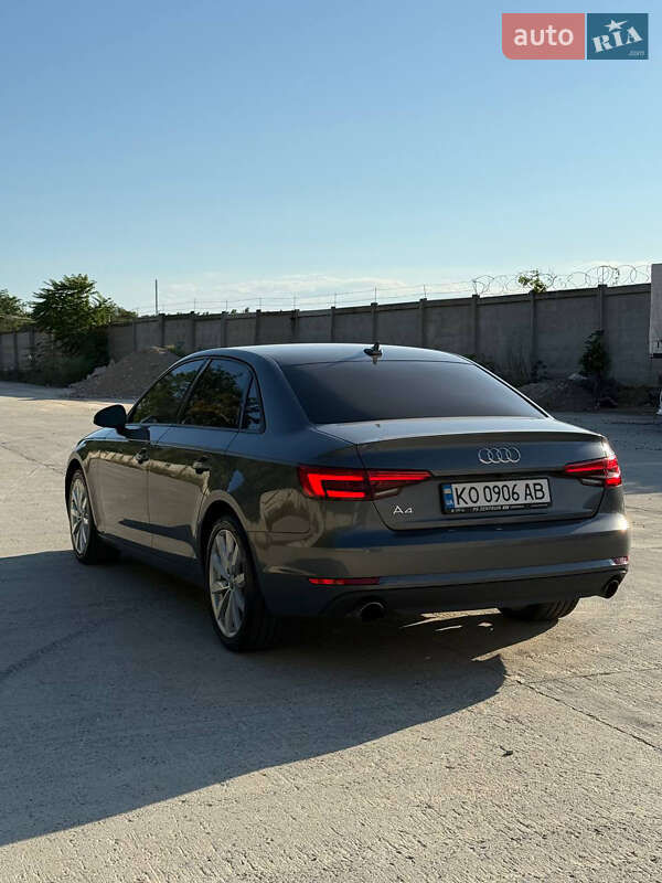 Седан Audi A4 2016 в Одесі
