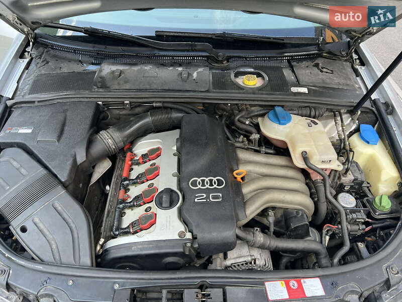 Седан Audi A4 2000 в Ровно