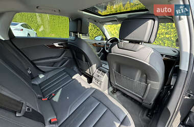 Седан Audi A4 2019 в 