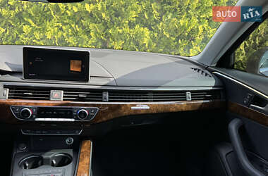Седан Audi A4 2019 в 