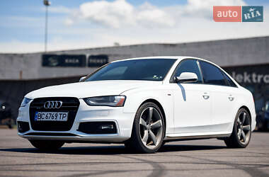 Седан Audi A4 2014 в Львові