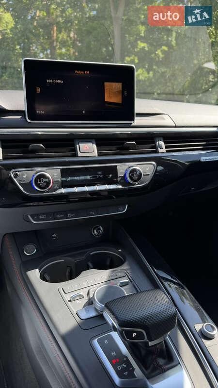 Седан Audi A4 2018 в Киеве