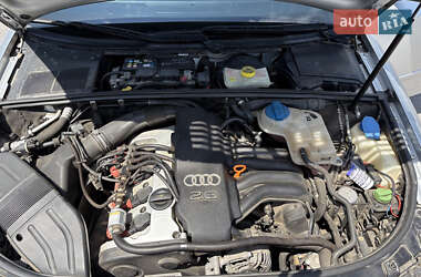 Седан Audi A4 2004 в 