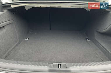 Седан Audi A4 2014 в 