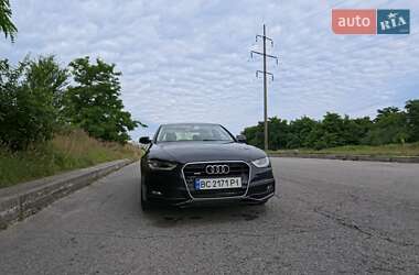Седан Audi A4 2013 в 