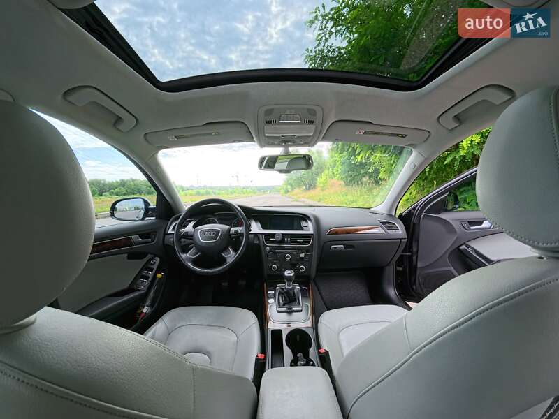 Седан Audi A4 2013 в Львові