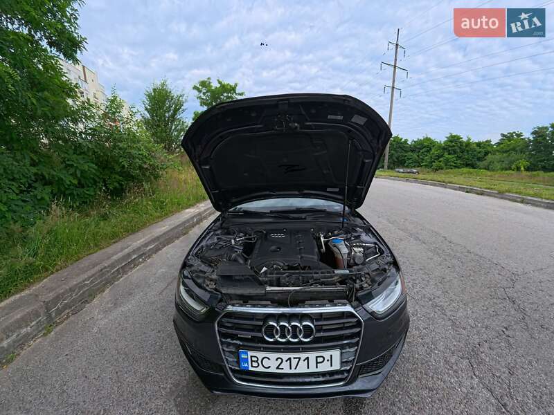 Седан Audi A4 2013 в Львові