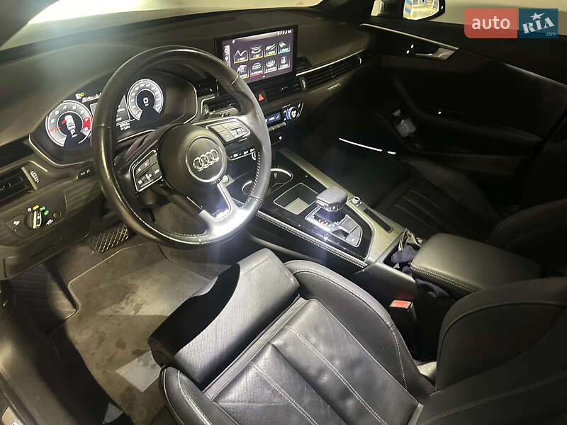 Седан Audi A4 2020 в Львові