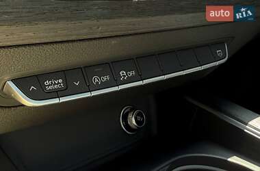 Седан Audi A4 2017 в 