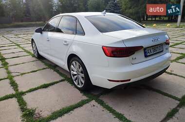 Седан Audi A4 2017 в 