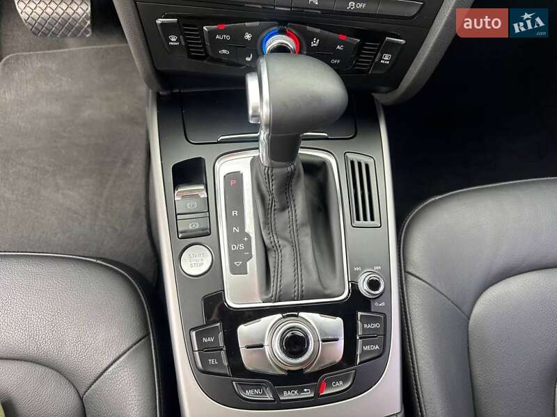 Седан Audi A4 2014 в Киеве
