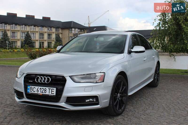 Седан Audi A4 2014 в Жовкве