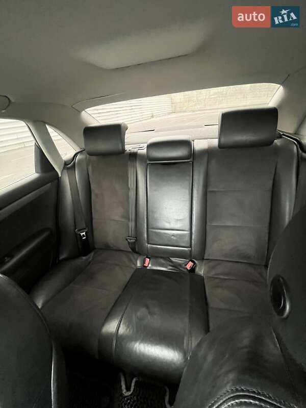 Седан Audi A4 2005 в Львові
