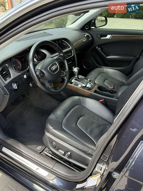 Седан Audi A4 2013 в Луцьку