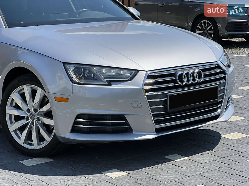 Седан Audi A4 2017 в Ужгороді