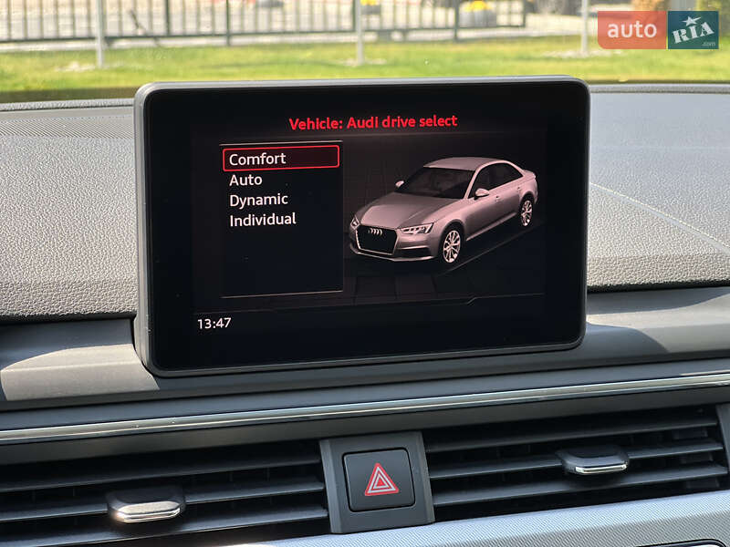 Седан Audi A4 2017 в Ужгороді