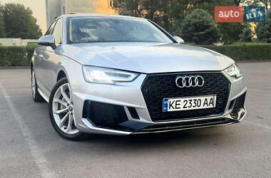 Седан Audi A4 2019 в 