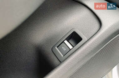 Седан Audi A4 2017 в 