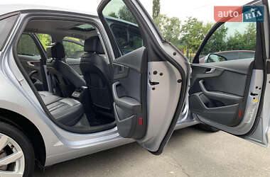 Седан Audi A4 2017 в 