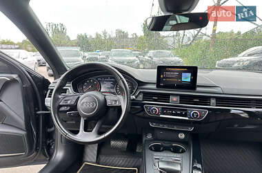 Седан Audi A4 2018 в 