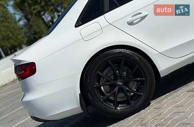 Седан Audi A4 2012 в 