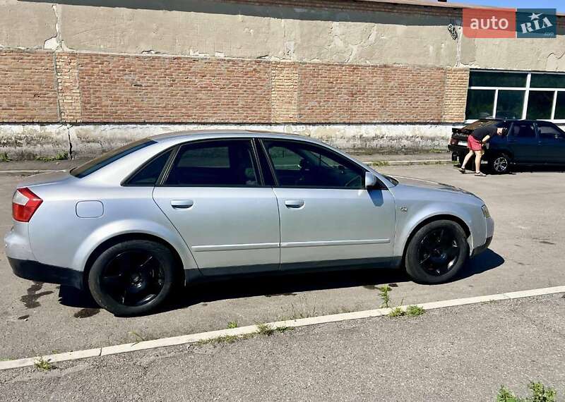Седан Audi A4 2001 в Києві