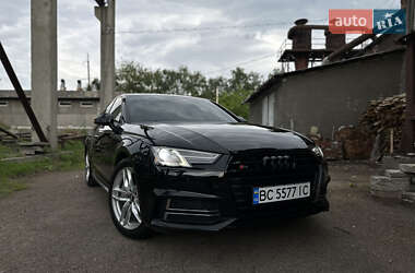 Седан Audi A4 2016 в Львове